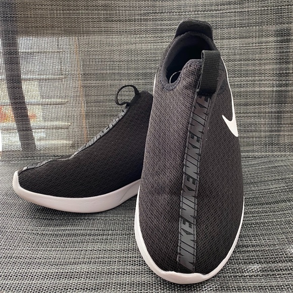 women's nike pull on sneakers